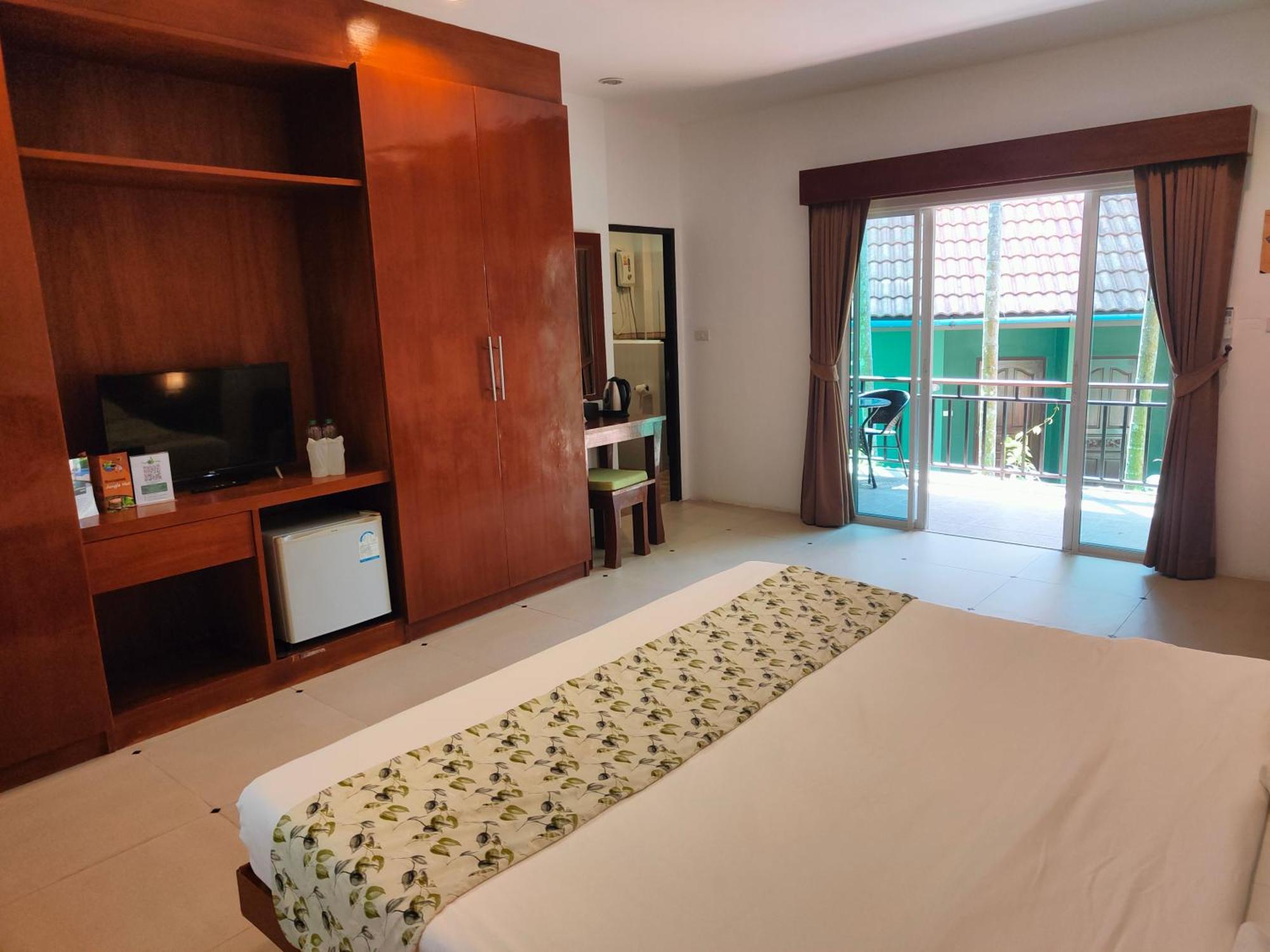 Phuket Jungle Experience Resort Karon 外观 照片